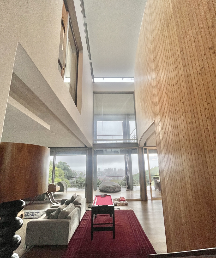 To Let 4 Bedroom Property for Rent in Higgovale Western Cape